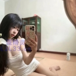 超级新鲜刚破处女膜又白又粉又紧的小姐姐